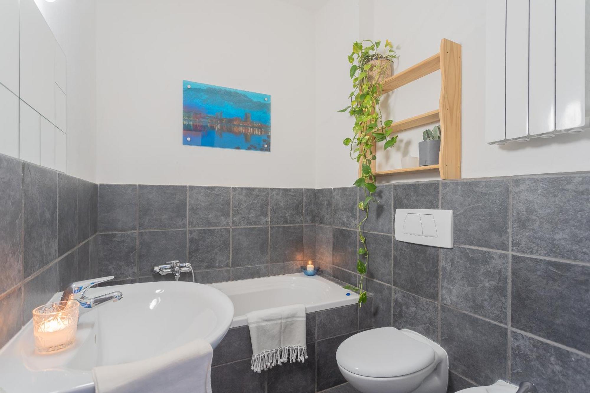 Deriva Apartment On Careno'S Beach By Rent All Como Nesso Dış mekan fotoğraf